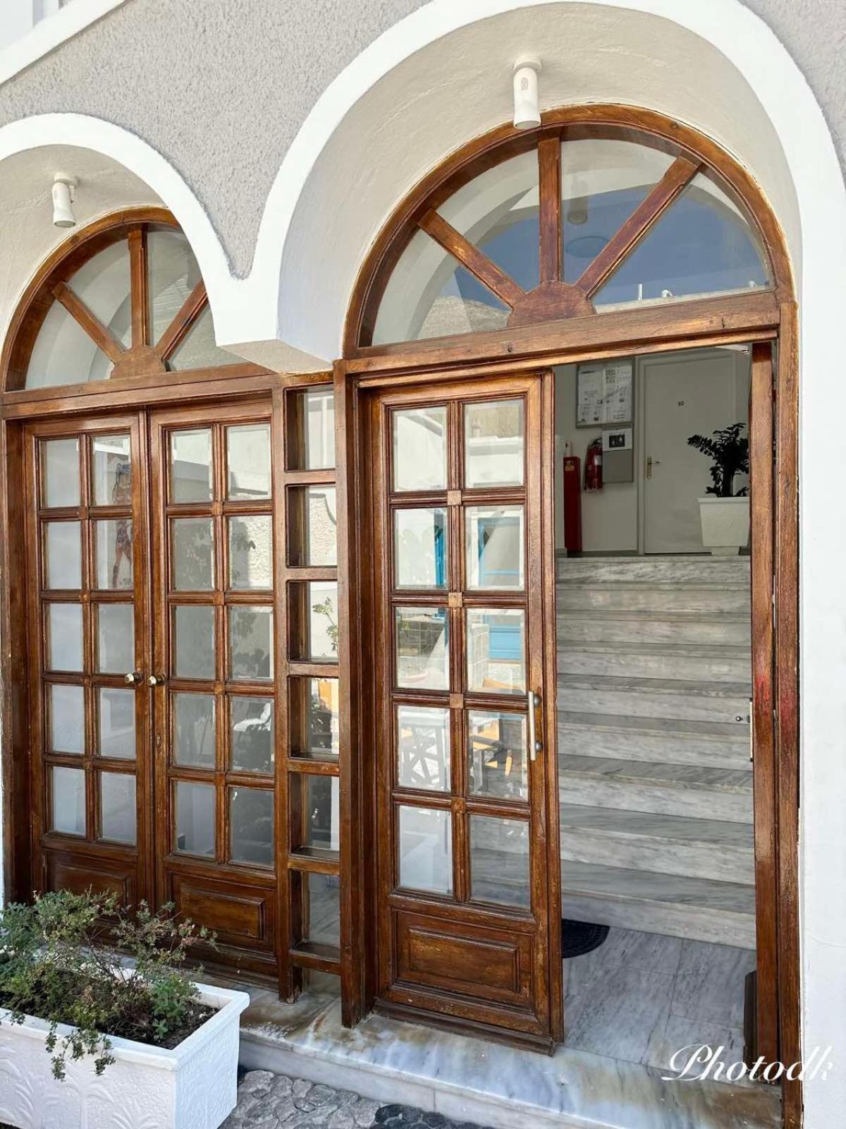 Santa Barbara Hotel Perissa  Bagian luar foto